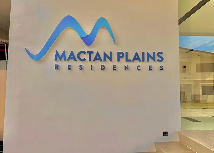 Luxe Bed Free Wi-fi Movie Streaming Pool Gym Near Airport And Mactan Newtown