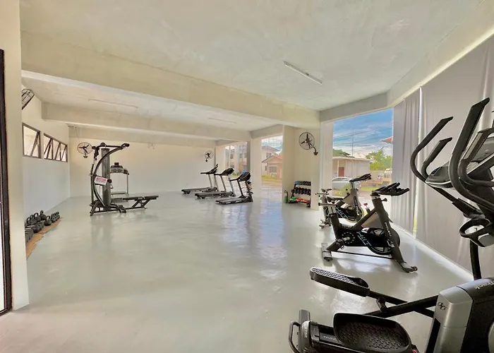 Luxe Bed Free Wi-fi Movie Streaming Pool Gym Near Airport And Mactan Newtown * Punta Engaño