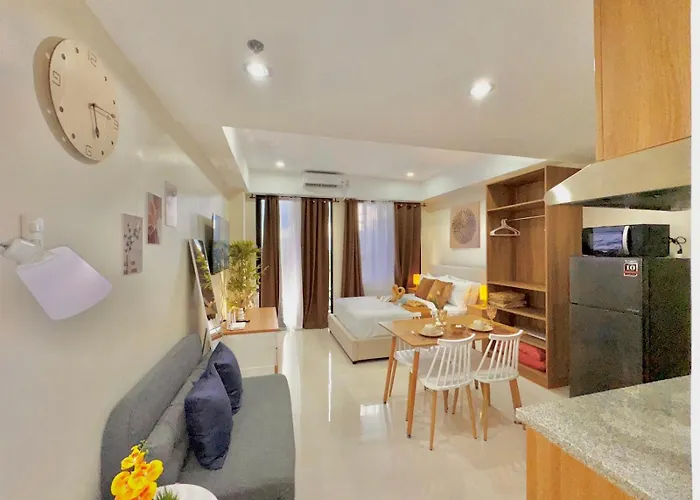 Luxe Bed Free Wi-fi Movie Streaming Pool Gym Near Airport And Mactan Newtown アパート