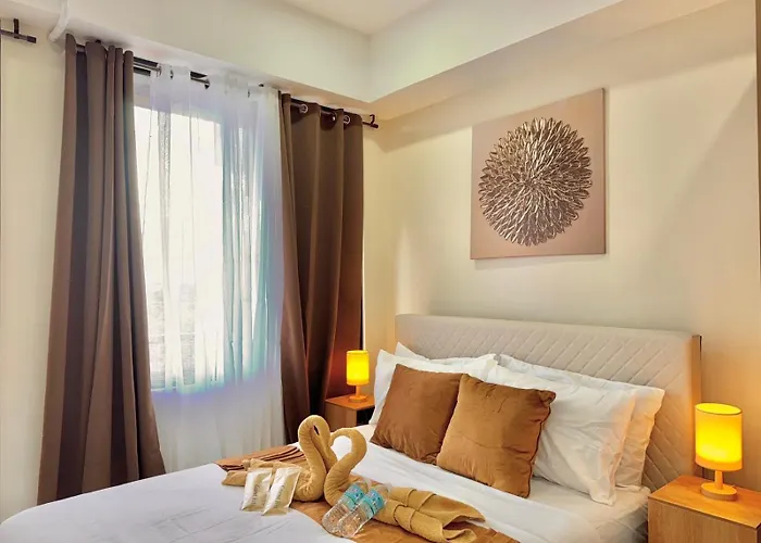 Luxe Bed Free Wi-fi Movie Streaming Pool Gym Near Airport And Mactan Newtown