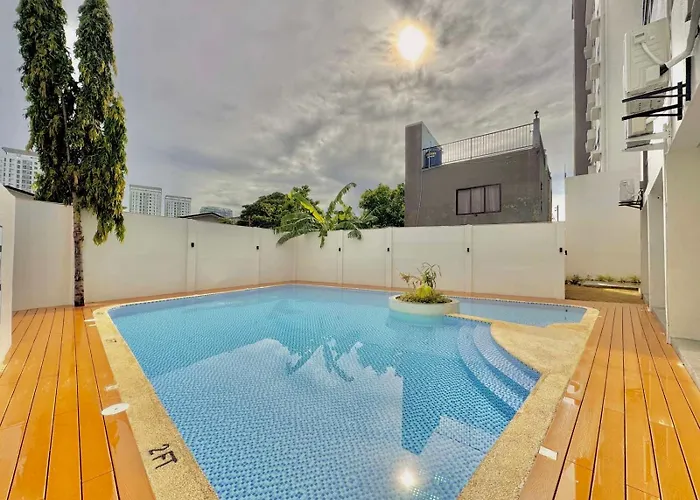 Luxe Bed Free Wi-fi Movie Streaming Pool Gym Near Airport And Mactan Newtown アパート *