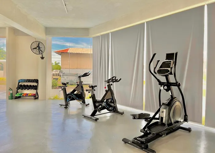 Luxe Bed Free Wi-fi Movie Streaming Pool Gym Near Airport And Mactan Newtown * Punta Engaño