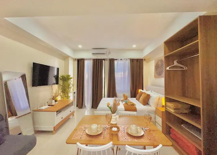 アパート Luxe Bed Free Wi-fi Movie Streaming Pool Gym Near Airport And Mactan Newtown