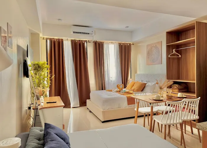 Luxe Bed Free Wi-fi Movie Streaming Pool Gym Near Airport And Mactan Newtown アパート