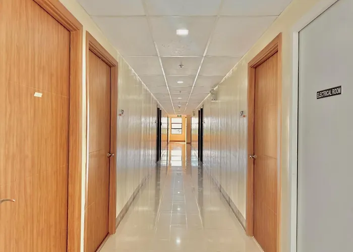 Luxe Bed Free Wi-fi Movie Streaming Pool Gym Near Airport And Mactan Newtown